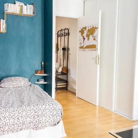 Cosy Close To Canal St Martin Apartment